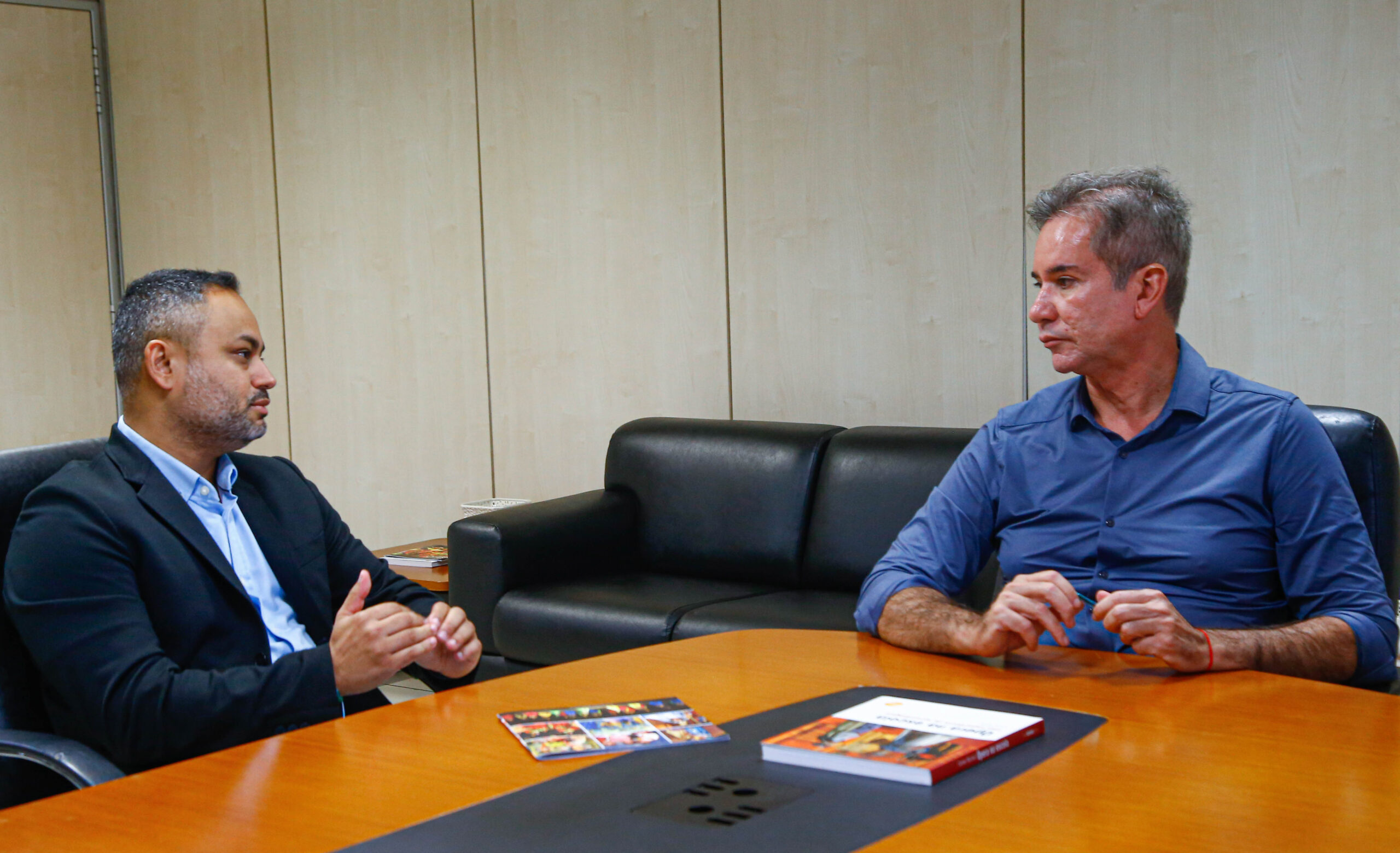 O secretario de Estado da Fazenda Marcellus Alves e o auditor Fiscal Gustavo de Souza de Oliveira Victorio Fotos Handson Chagas. 1 scaled