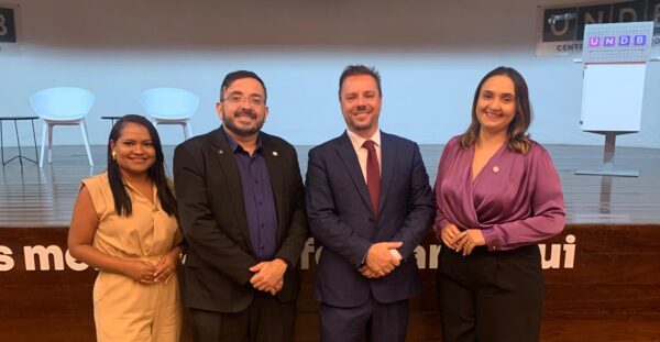 Autor da Reforma Trabalhista ministra palestra promovida pelo CRCMA