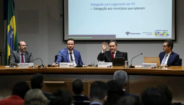 Governo limita uso do PIS/Cofins para custear corte na folha